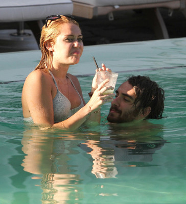 Miley Cyrus pic #499372