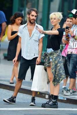 photo 11 in Miley Cyrus gallery [id526516] 2012-08-28 00:00:00