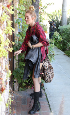photo 23 in Miley gallery [id493287] 2012-05-28 00:00:00