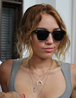 Miley Cyrus pic #489897