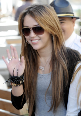 photo 22 in Miley Cyrus gallery [id163141] 2009-06-15 00:00:00