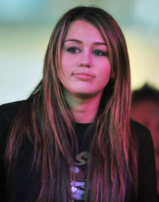 photo 3 in Miley Cyrus gallery [id162824] 2009-06-15 00:00:00