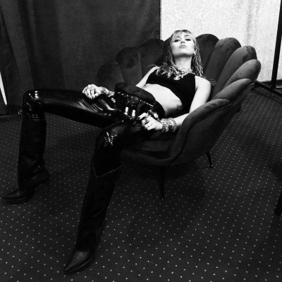 Miley Cyrus pic #1166009