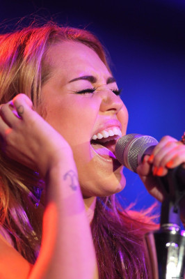 Miley Cyrus pic #426254
