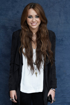 photo 9 in Miley gallery [id430631] 2011-12-19 00:00:00