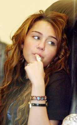 photo 12 in Miley gallery [id129440] 2009-01-23 00:00:00