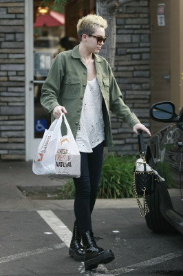 Miley Cyrus pic #566328