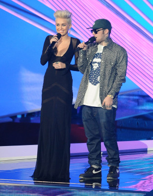 photo 18 in Miley Cyrus gallery [id531902] 2012-09-12 00:00:00