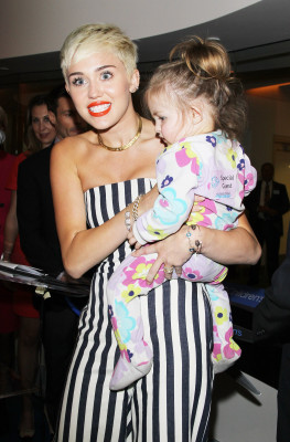 Miley Cyrus pic #588904