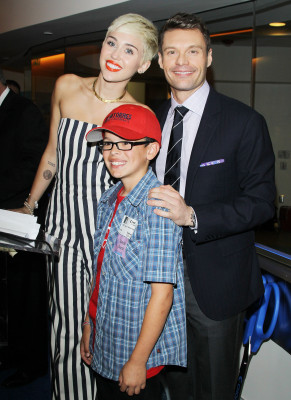photo 28 in Miley Cyrus gallery [id588906] 2013-03-29 00:00:00