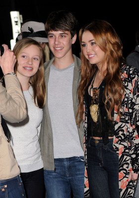 Miley Cyrus pic #426256