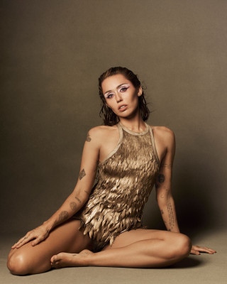 Miley Cyrus pic #1364636