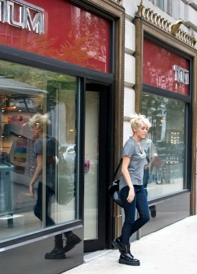 photo 3 in Miley Cyrus gallery [id528421] 2012-09-02 00:00:00