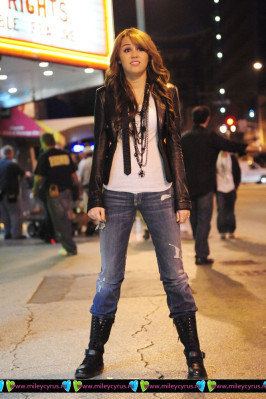 photo 15 in Miley Cyrus gallery [id165390] 2009-06-25 00:00:00