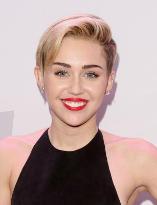 Miley Cyrus pic #653270