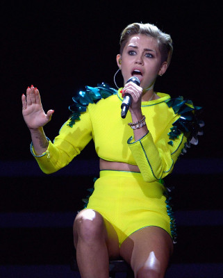 photo 17 in Miley gallery [id648593] 2013-11-26 00:00:00