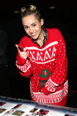 Miley Cyrus pic #655774