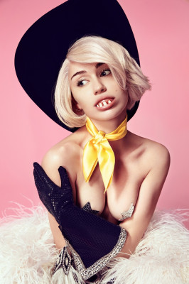Miley Cyrus pic #671149