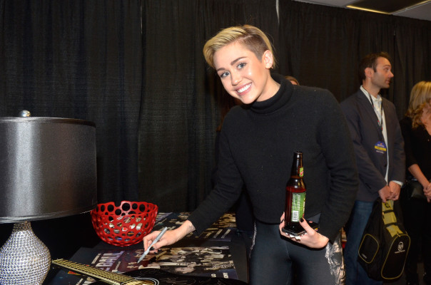 photo 8 in Miley Cyrus gallery [id655673] 2013-12-27 00:00:00