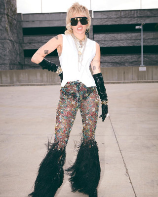 photo 28 in Miley Cyrus gallery [id1255105] 2021-05-11 00:00:00