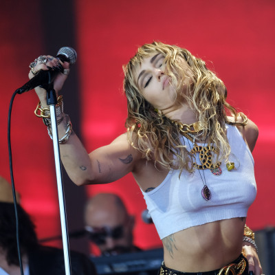 Miley Cyrus pic #1151986