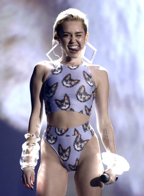 photo 14 in Miley Cyrus gallery [id650285] 2013-12-03 00:00:00