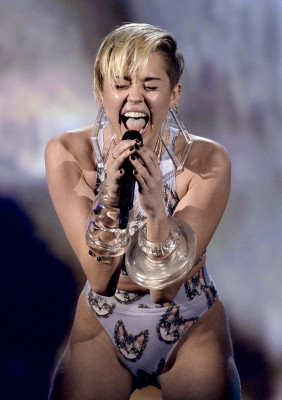 photo 13 in Miley Cyrus gallery [id650286] 2013-12-03 00:00:00