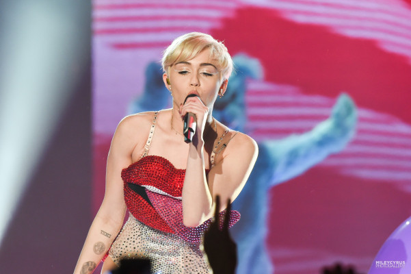 Miley Cyrus pic #706595