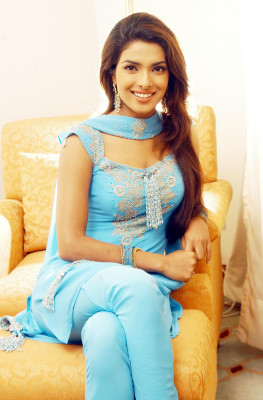 Priyanka Chopra pic #540068