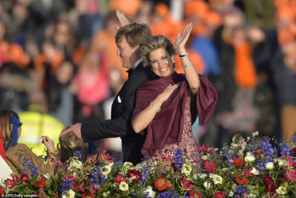 Queen Maxima of Netherlands pic #602349