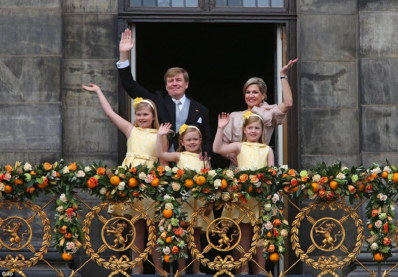 Queen Maxima of Netherlands pic #616488