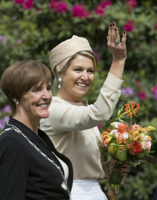 Queen Maxima of Netherlands pic #715427