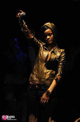Rihanna pic #129976