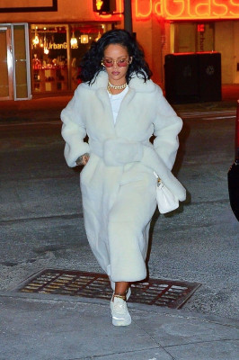 Rihanna pic #1103264
