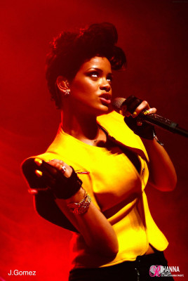 Rihanna pic #123740