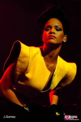 photo 9 in Rihanna gallery [id123739] 2009-01-06 00:00:00