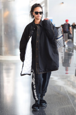 Rihanna pic #1034499