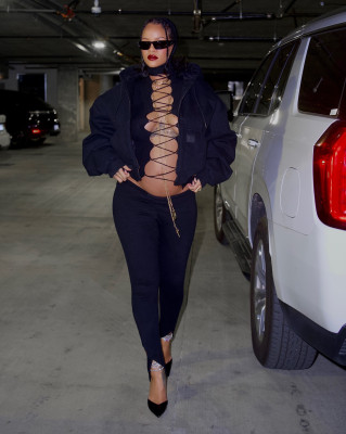 photo 26 in Rihanna gallery [id1296933] 2022-02-11 00:00:00
