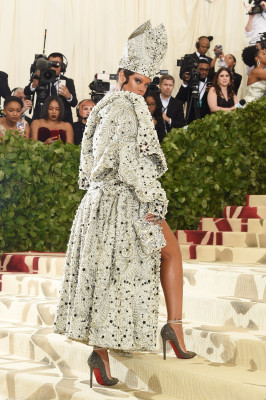 Rihanna pic #1035429