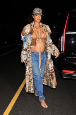 photo 24 in Rihanna gallery [id1296998] 2022-02-11 00:00:00