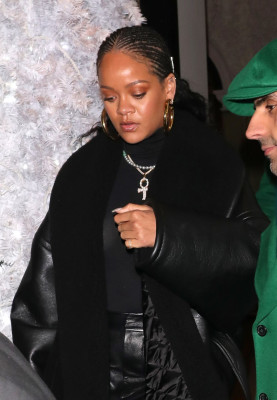 Rihanna pic #1197800