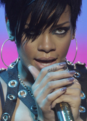 photo 16 in Rihanna gallery [id119415] 2008-12-08 00:00:00