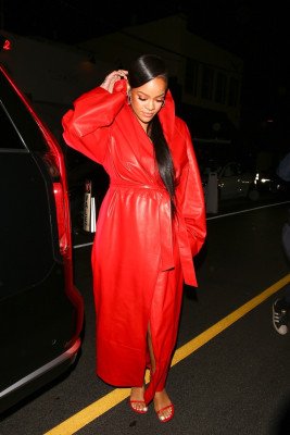 photo 10 in Rihanna gallery [id1297849] 2022-02-21 00:00:00