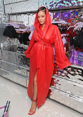 photo 5 in Rihanna gallery [id1298257] 2022-02-21 00:00:00