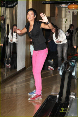 photo 18 in Rihanna gallery [id119350] 2008-12-08 00:00:00