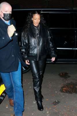 photo 9 in Rihanna gallery [id1294503] 2022-01-24 00:00:00