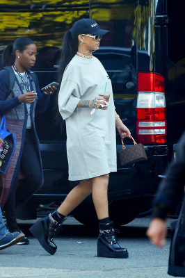 Rihanna pic #890683