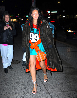photo 4 in Rihanna gallery [id1295169] 2022-01-27 00:00:00