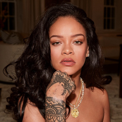 photo 19 in Rihanna gallery [id1317546] 2022-12-16 00:00:00