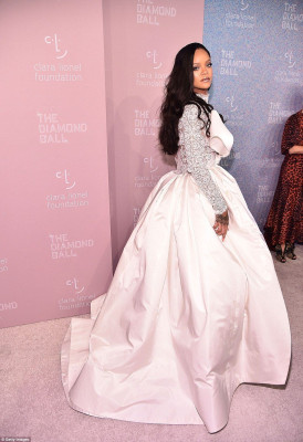 photo 4 in Rihanna gallery [id1250376] 2021-03-16 00:00:00